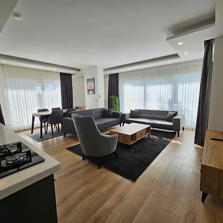 شقة New Flat&large Living Space 2-1 Near Lara