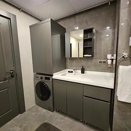 New Flat&large Living Space 2-1 Near Lara דירה *